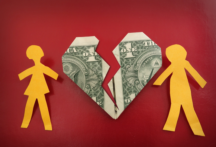 金の切れ目が縁の切れ目（写真:iStock）