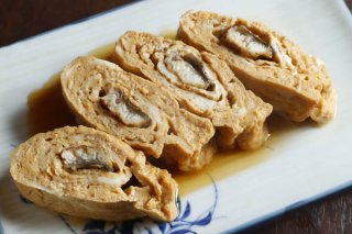 出汁を使わない「うまき」 卵液はウナギのタレと水で溶く