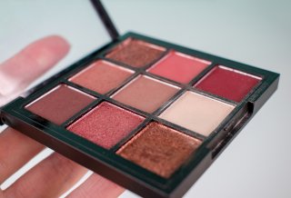 赤みアイシャドウを使いこなそう（写真:iStock）