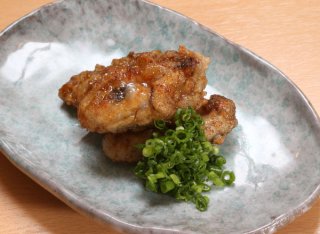 「牡蠣の柚子胡椒焼き」表面はカリッと中はふわっと柔らかく