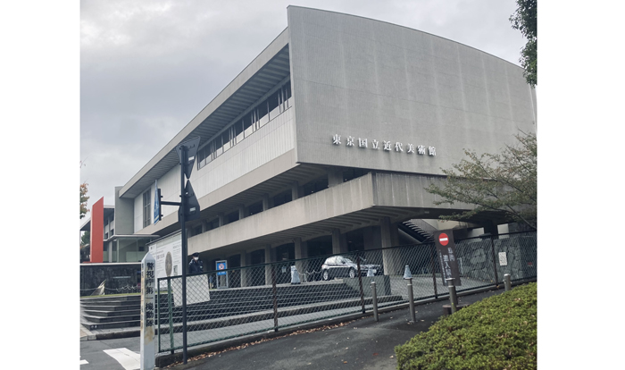 東京メトロ「竹橋駅」1b出口から徒歩3分。設計は建築家の谷口吉郎氏。東宮御所、帝国劇場も手がけているそう（C）コクハク