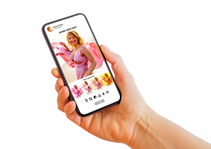 インスタのために見栄を張る（写真:iStock）