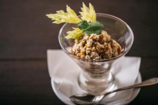 「客家式ピータン豆腐」ピータンのコクと豆腐の甘味が一体に