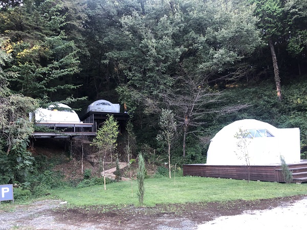 空中グランピングドーム（定員4人）1万6170円～ ※時期により料金は変動＝以下同（C）コクハク