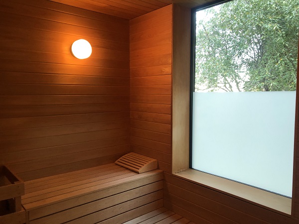 贅沢すぎん？（C）コクハク