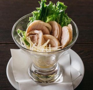 「鶏肉の紹興酒漬け」茹で鶏が紹興酒でバージョンアップ！