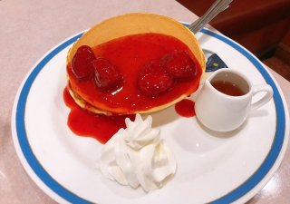 「苺のパンケーキ」3選。2021.12.11（土）
