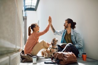 好きな人の心を掴む♡嫌味なく簡単にできるスキンシップ3選