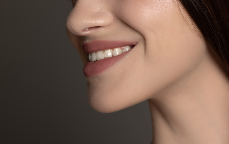 満面の笑みで衝撃発言（写真:iStock）