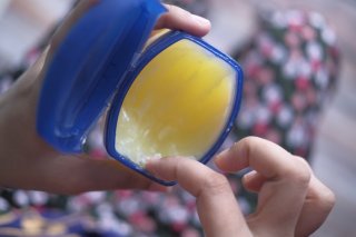 「ティントリップ」を簡単にオフするならワセリンが最高！