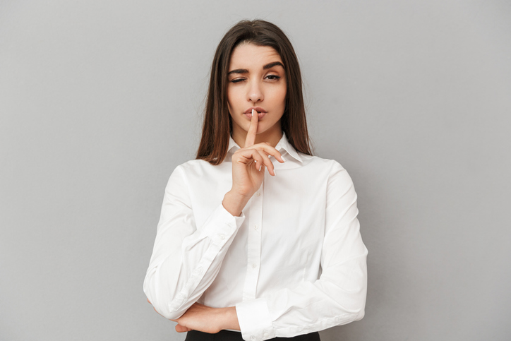 一緒になって悪口は絶対NG（写真:iStock）