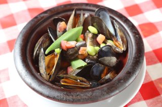 「ムール貝の白ワイン蒸し」酒蒸しは飲むお酒に合わせて選ぶ