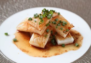 「イカの醤油バターソテー」焦がしバターと醤油の香ばしさ