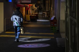 路地裏でスポットライトに照らされて 2022.2.11（木祝）