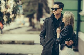 わざわざ「俺の女」と呼ぶ男性心理4選 彼氏も男友達もなぜ？