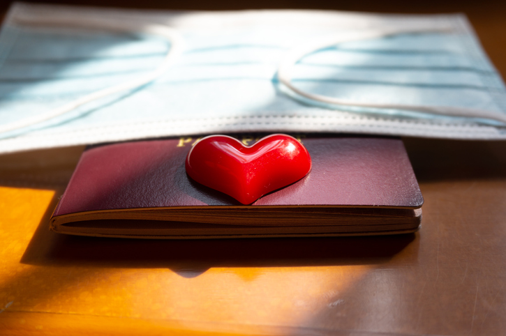 コロナ禍もはや2年…婚活どうする？（写真:iStock）