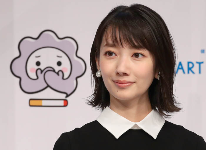 イケメンとの共演率が高いわりに浮いた話はない（C）日刊ゲンダイ