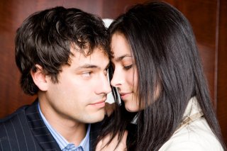 W不倫常習男“欲まみれ”の口説き文句 お互い様で大丈夫って？