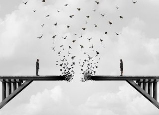 春になると別れるカップルが多いのはなぜ？（写真:iStock）