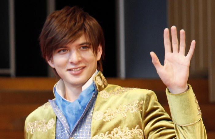 かなりのイケボイス（C）日刊ゲンダイ