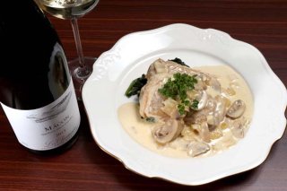 「鶏もも肉のマッシュルームクリーム煮込み」簡単フレンチ♡