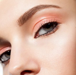 諦めるな！「赤メイク」不器用でも自然な血色に仕上げるテク