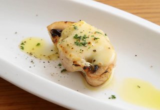 「マッシュルームのラクレット焼き」きのこ×チーズ、最強！