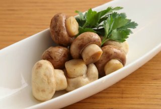 「マッシュルームのピクルス」上品な酸味が白ワインと相性◎