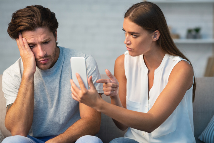 「俺じゃない」なんて言い訳ばかり（写真:iStock）