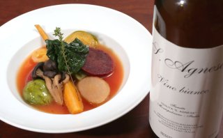 「季節の野菜のコンポテ」バターと野菜の甘みが溶けたスープ