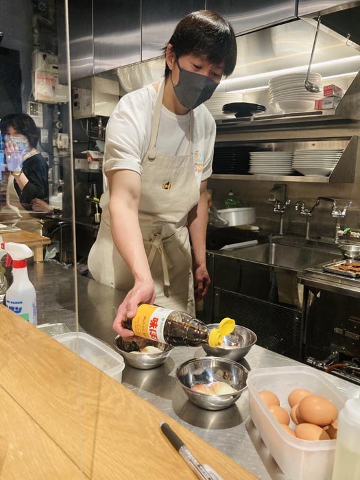 「追いぽん」もおすすめ、と奥野シェフ（C）日刊ゲンダイ