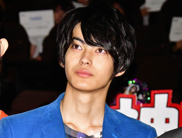 柳楽優弥に似てる？（C）日刊ゲンダイ