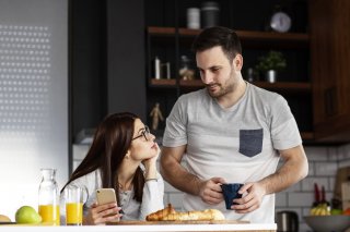 「なにか考え事？」（写真:iStock）