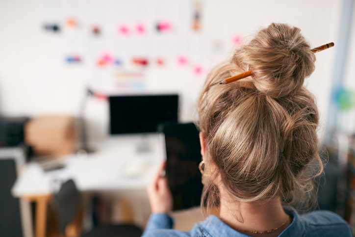 最近、遊べる友達減ったなぁ…（写真:iStock）