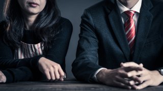 パっと見“50代”の年上妻に嫌気…「浮気の入り口」に立つ男性