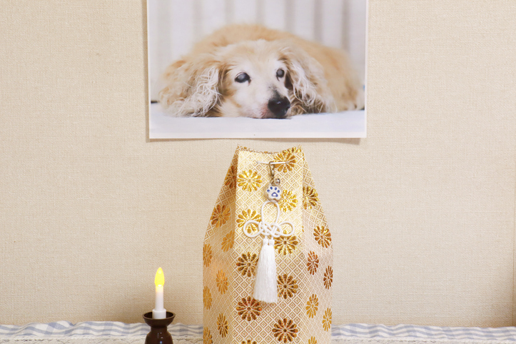 手元に置いておきたい気持ちはわかるけど…（写真:iStock）