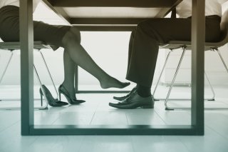 不倫懇願に浮気バレ…お酒の失敗で恋愛終了！ ヤバすぎ体験談