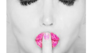 シンプルさゆえの威力を発揮♡抜き差しする手が止まらない!