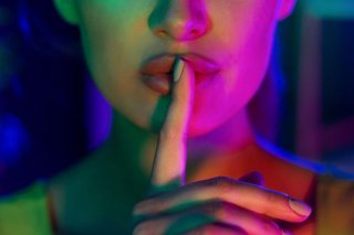 不倫も浮気も制御不能！「秘密の恋」ほど燃えてしまうワケ