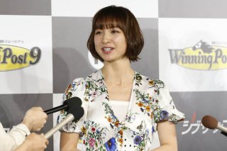 篠田麻里子脱落!「ママタレ」イメージを左右する夫の選び方