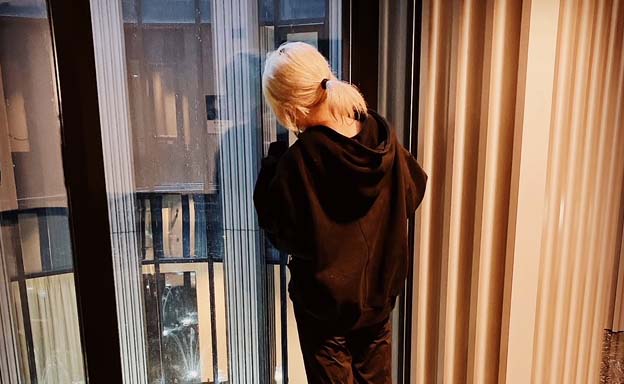 ヘアサロンでカラーできなかった髪（志村けん風しっぽ）／（写真:新井見枝香）