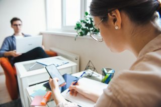 職場の後輩君が気になる…恋愛成就は憧れの先輩ポジション♡