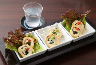 「ささみのきつね巻」油揚げと鶏肉をクルクル…お店な一品！
