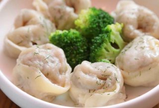 餃子の皮で再現！ ロシア風餃子をアレンジした「ペリメニ」