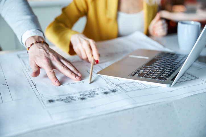 会社の雰囲気とはやっぱり違う（写真:iStock）