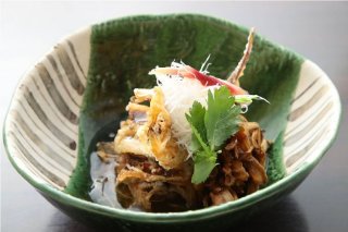 「ハタハタの唐揚げ 山椒あんかけ」あんかけで和食上級者に