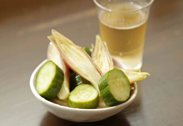 合う酒＝スパークリングワイン、ビール（Ｃ）コクハク