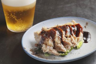 「ゆで鶏のマーラーソース」やさしく火を入れて鶏肉ふっくら