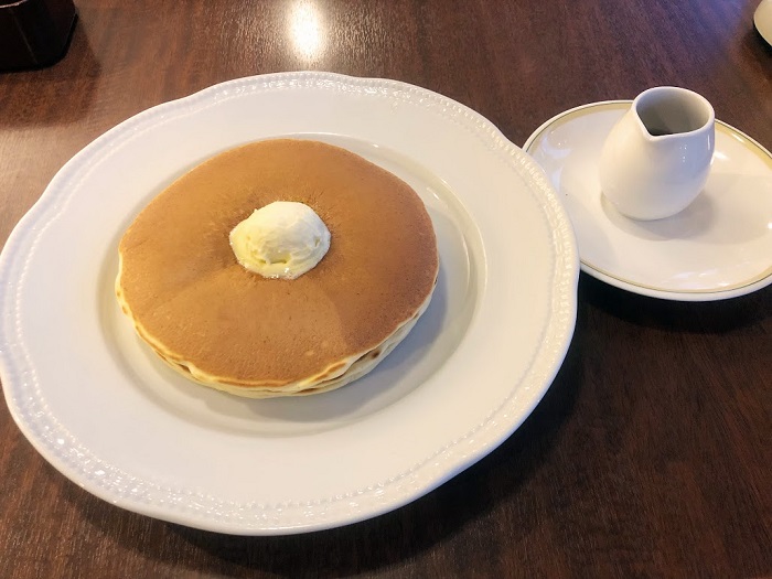 こちらパンケーキでございます （Ｃ）コクハク