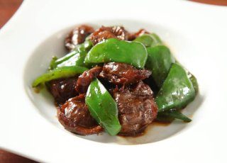 コリコリじゃなくてムニュ!?「ピーマン砂肝炒め」は火加減がキモ